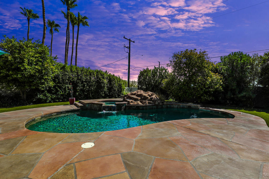 29120 Avenida La Vista