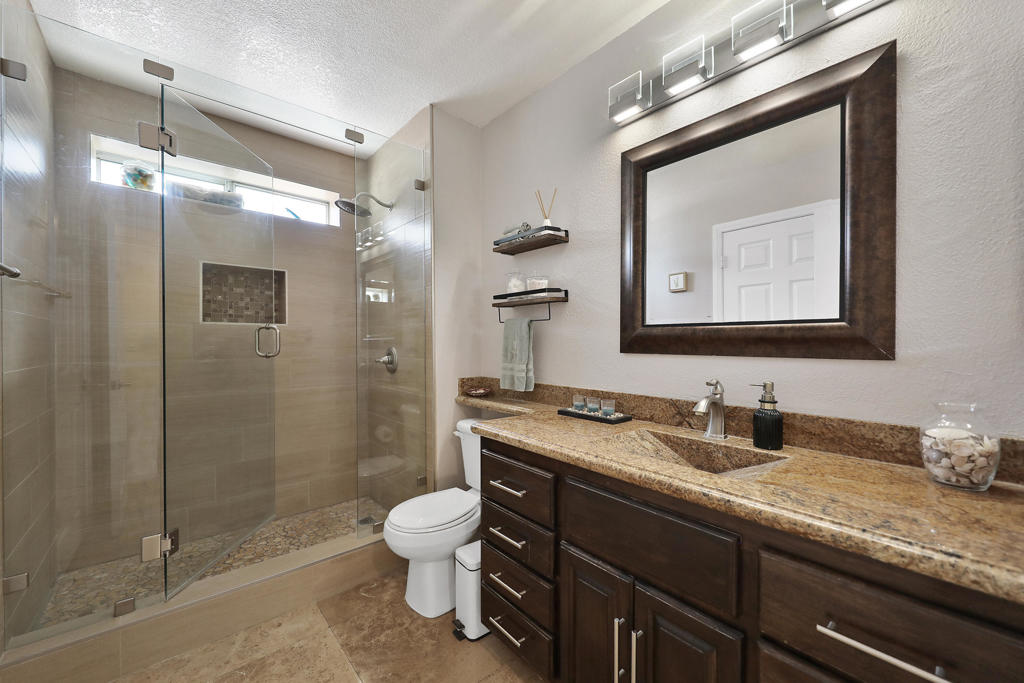 29120 Avenida La Vista