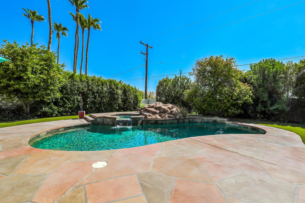 29120 Avenida La Vista