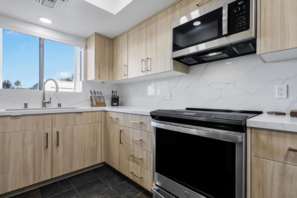 45760 Ocotillo Drive