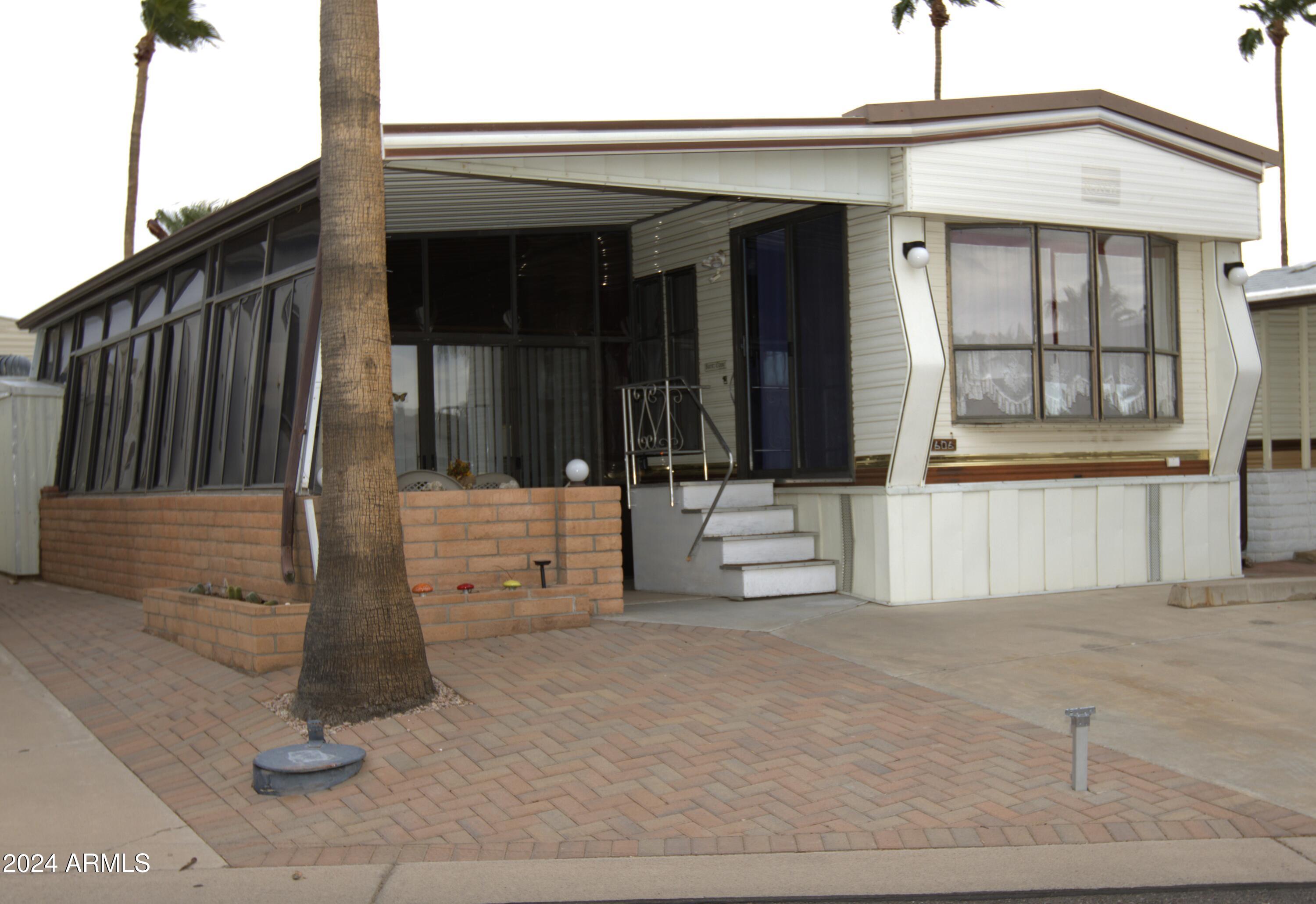 606 Navajo Road