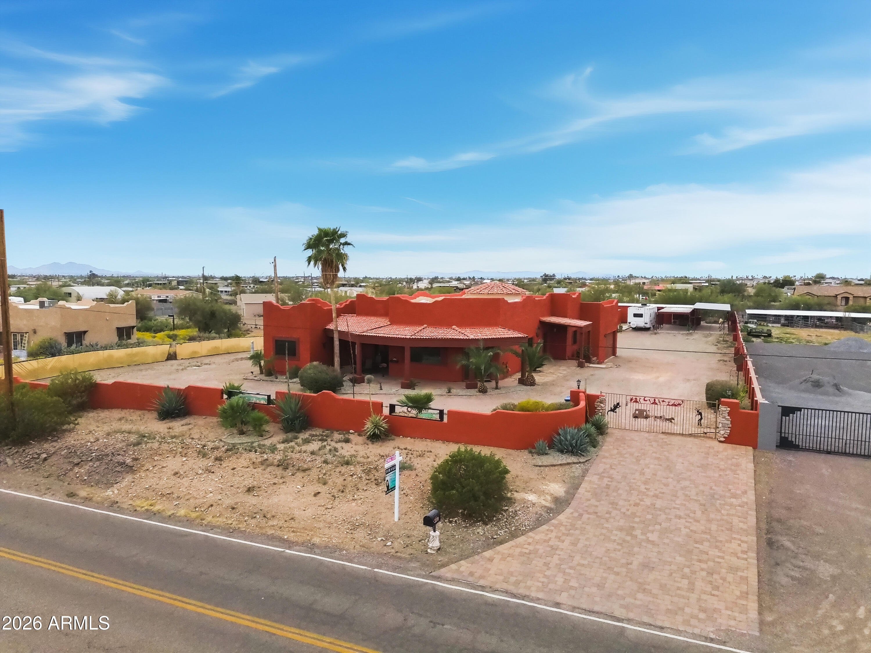 318 S GOLDFIELD Road