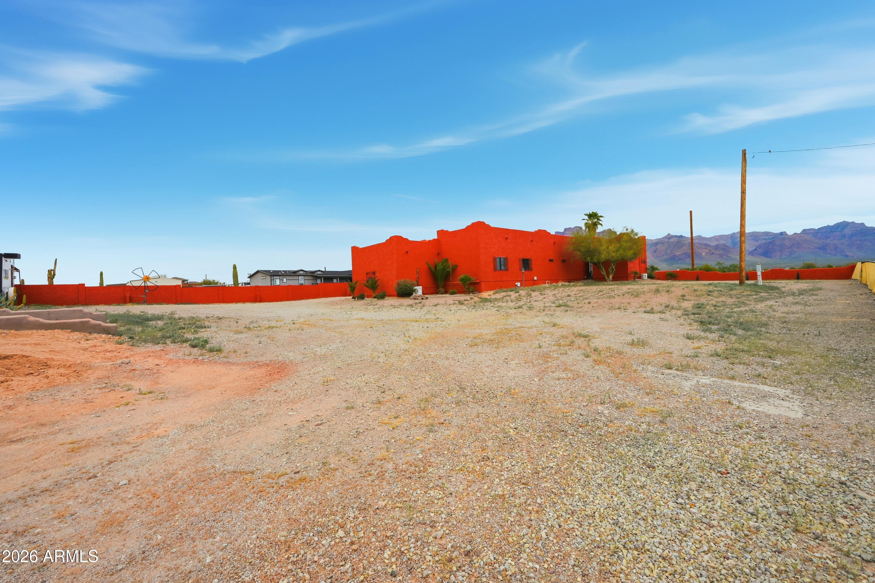318 S GOLDFIELD Road