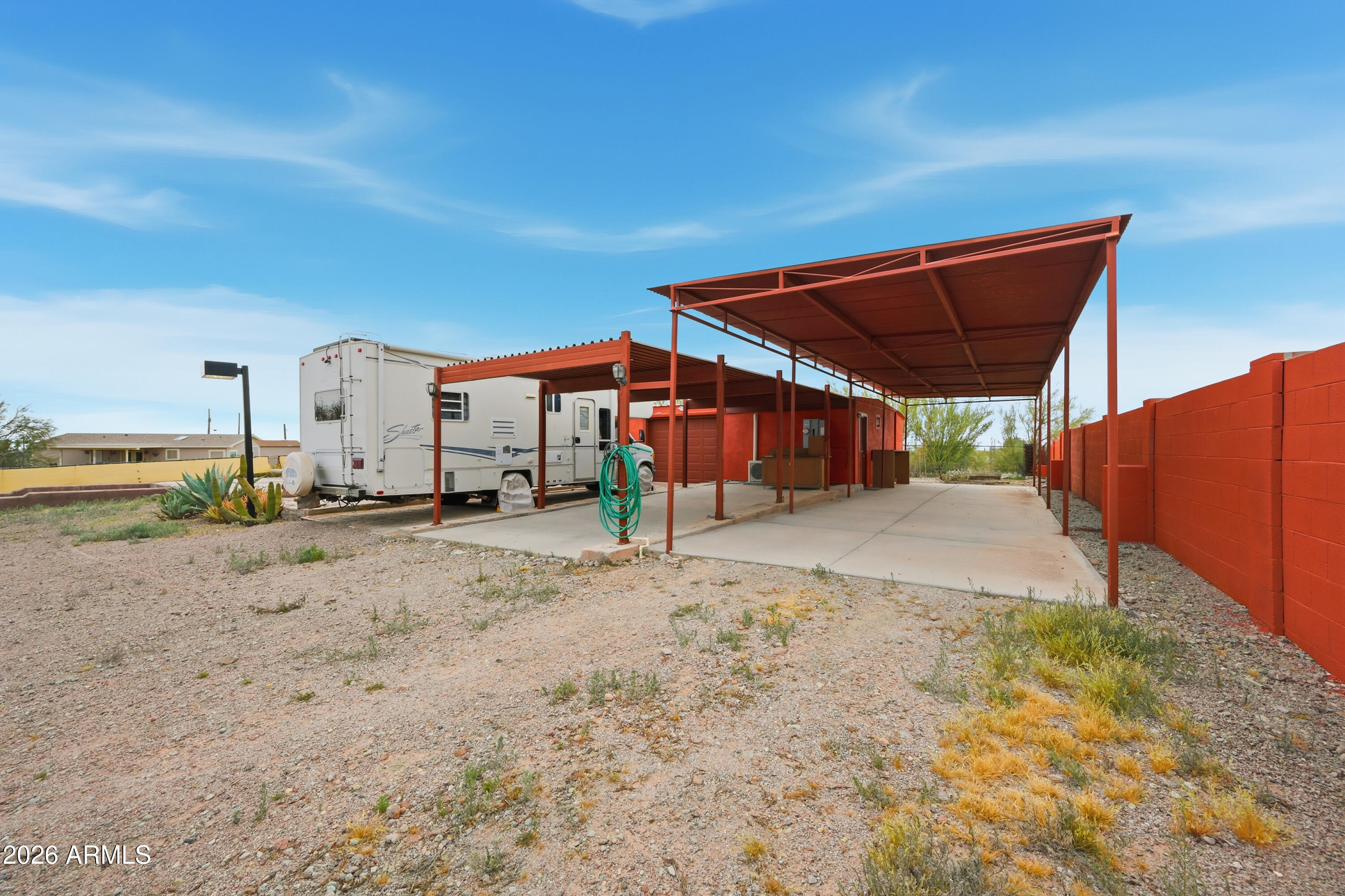 318 S GOLDFIELD Road