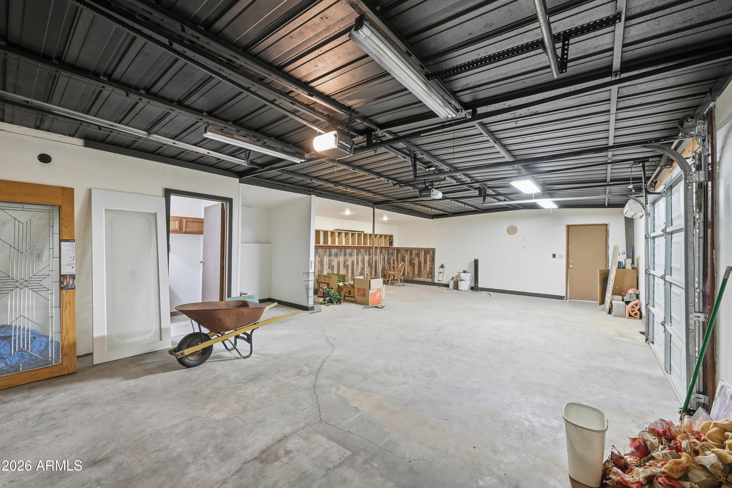 318 S GOLDFIELD Road