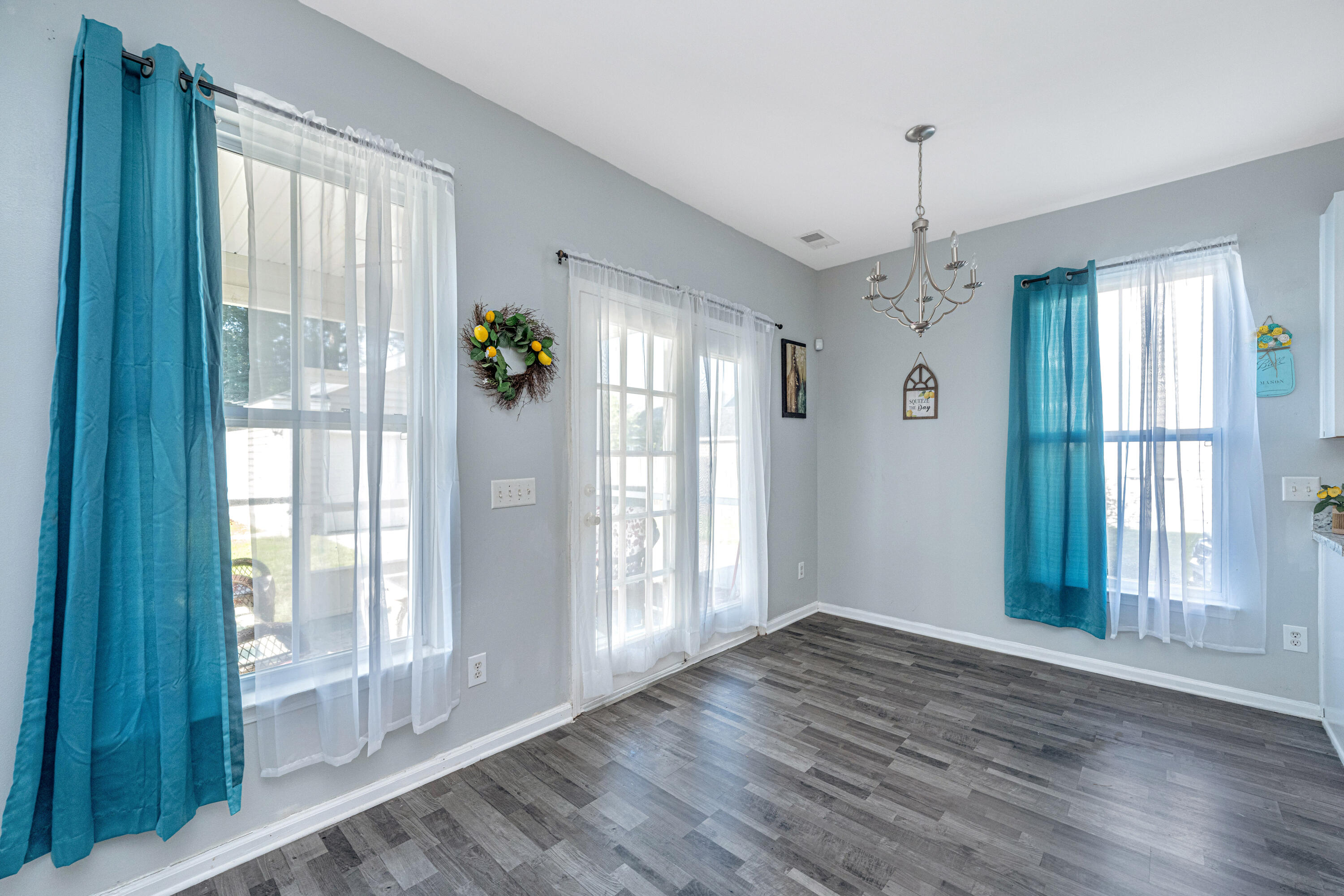 195 Avonshire Drive