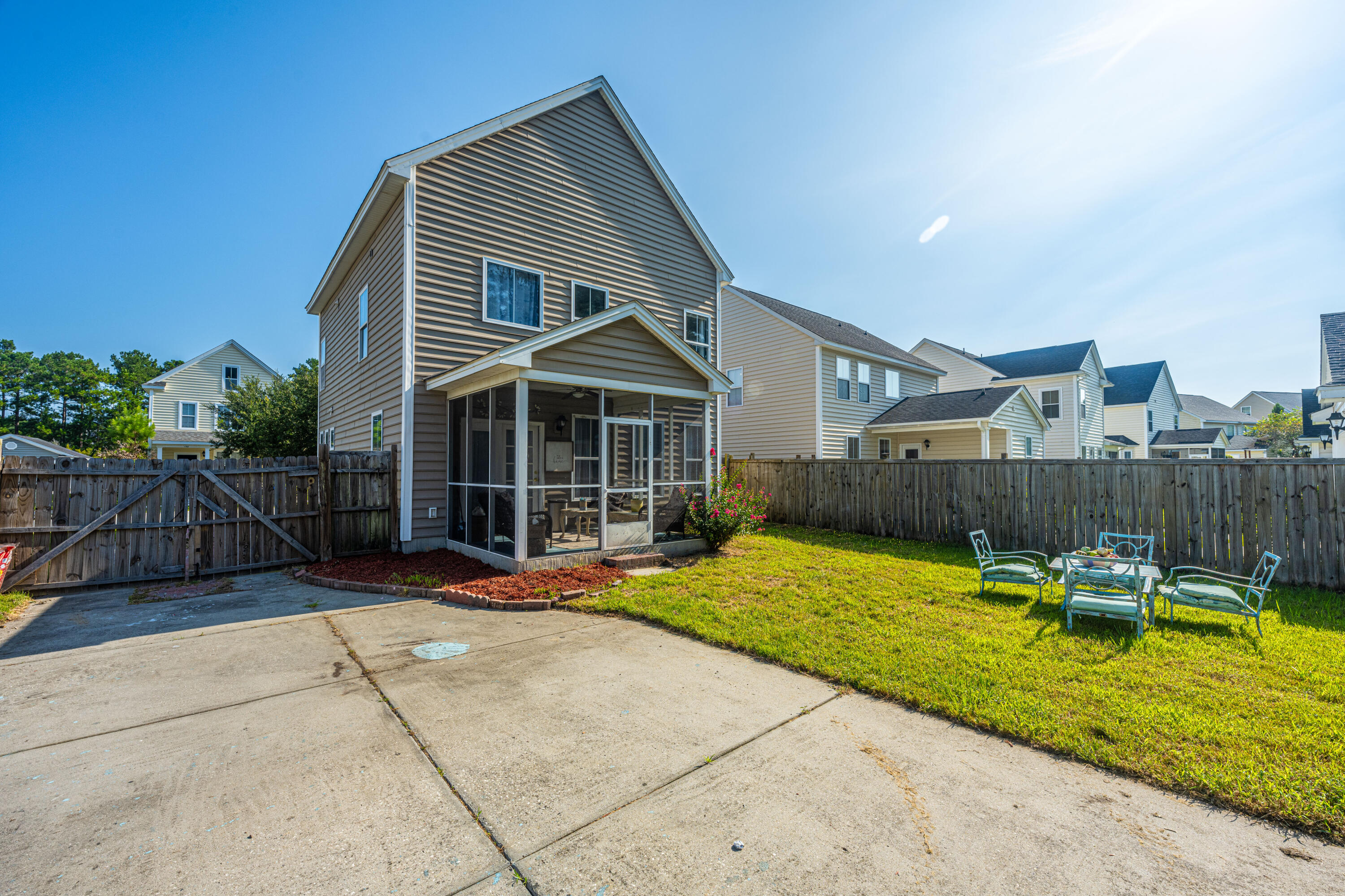 195 Avonshire Drive