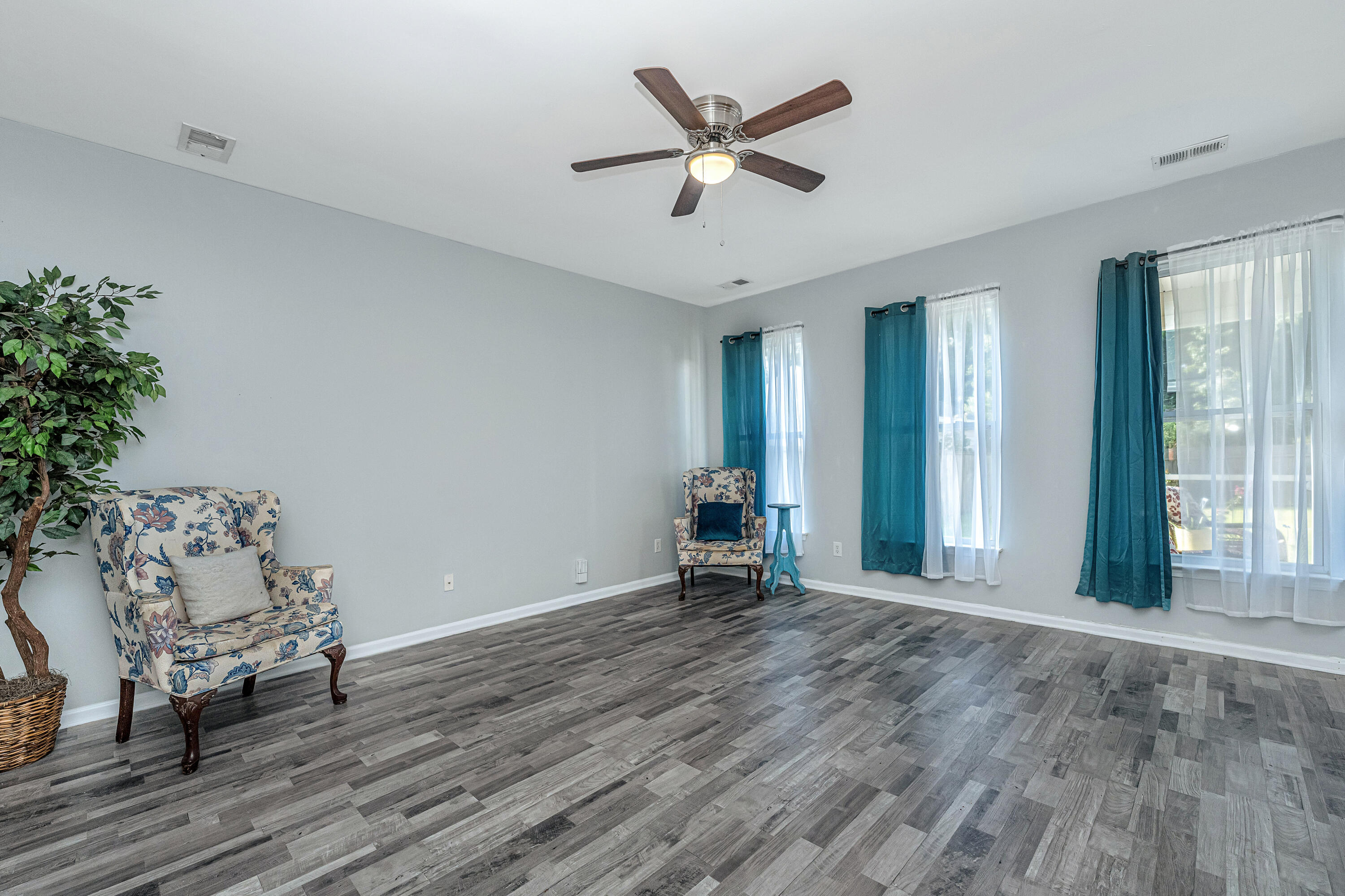 195 Avonshire Drive