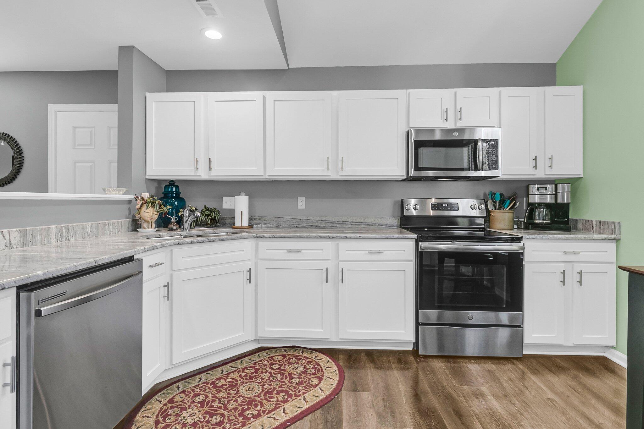 8646 Grassy Oak Trail