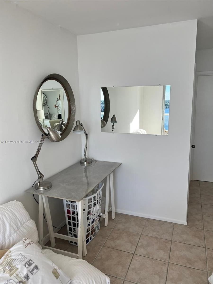 1301 NE Miami Gardens Dr Unit: 1024W
