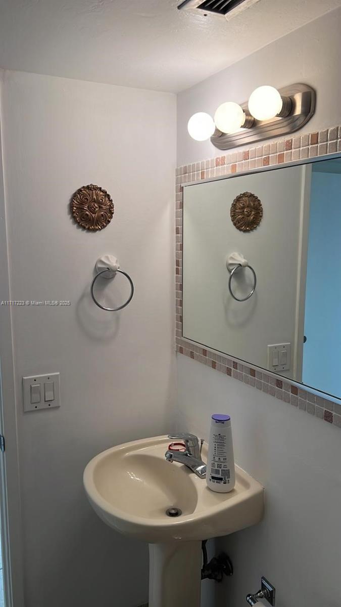 1301 NE Miami Gardens Dr Unit: 1024W