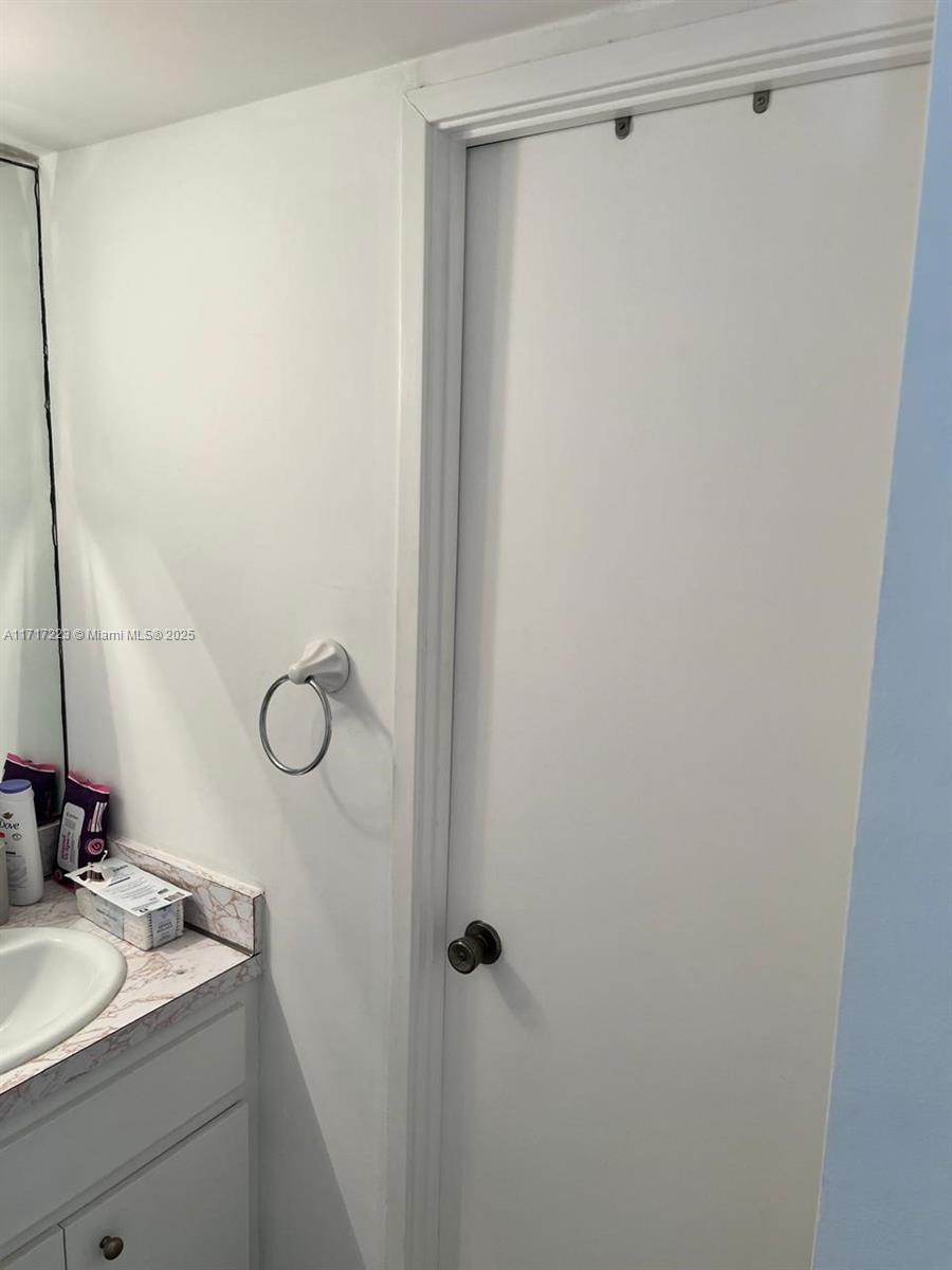 1301 NE Miami Gardens Dr Unit: 1024W