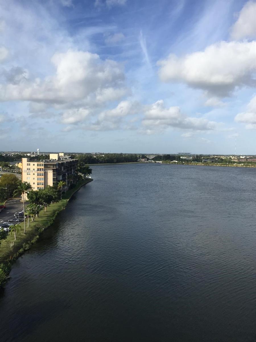 1301 NE Miami Gardens Dr Unit: 1024W