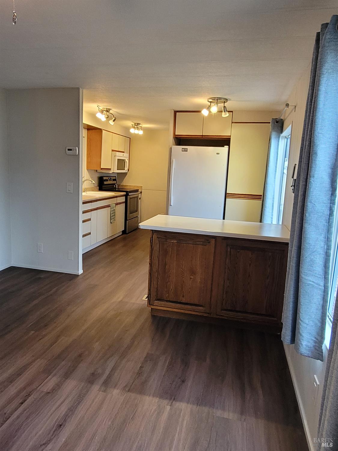 248 Parque Cabana #175