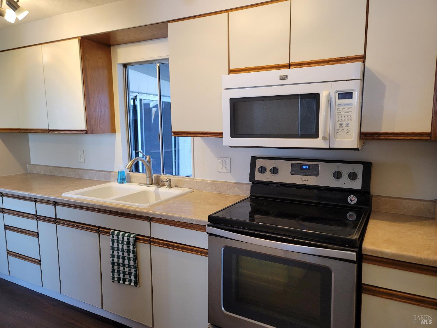 248 Parque Cabana #175