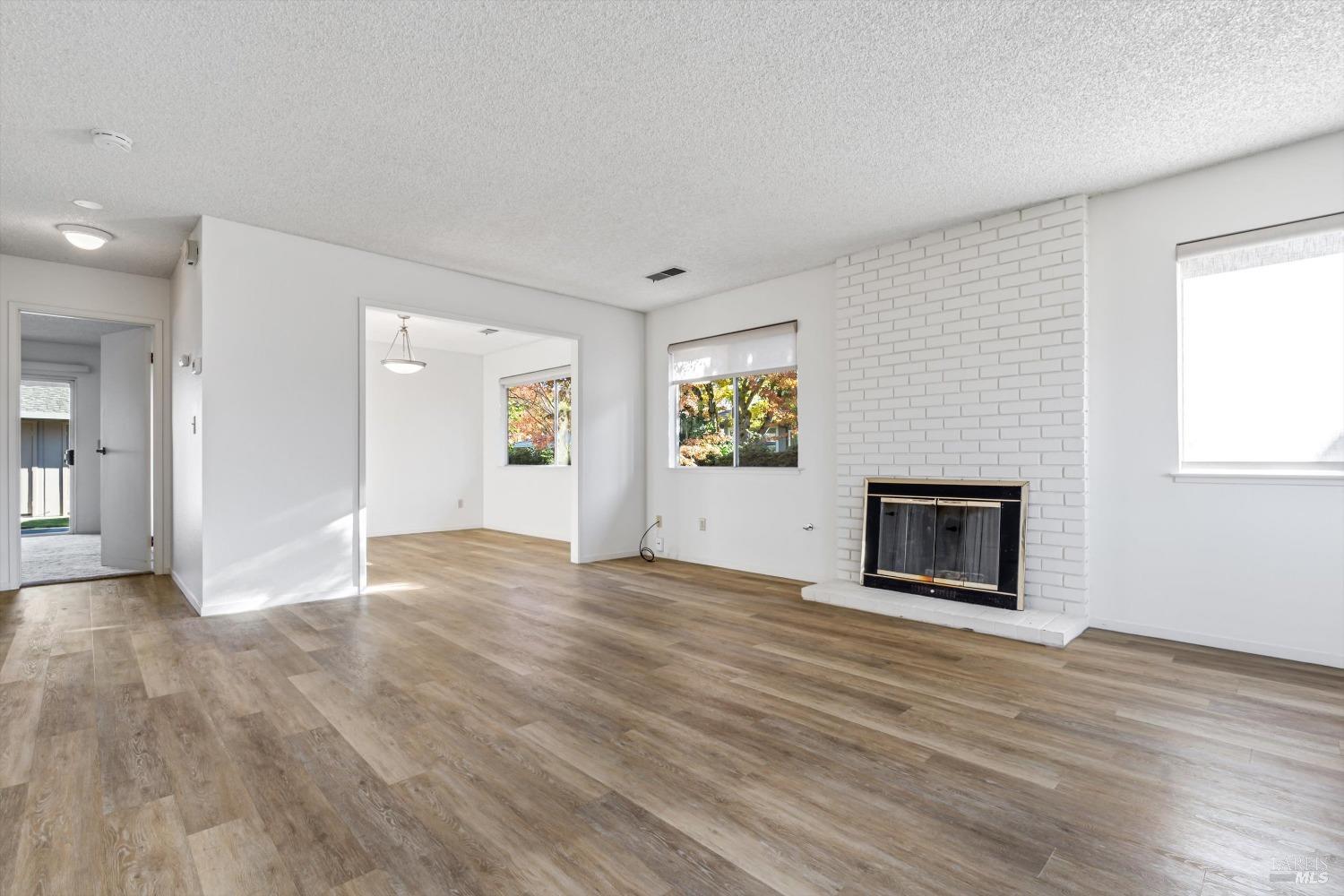 237 Mountain Vista Ln