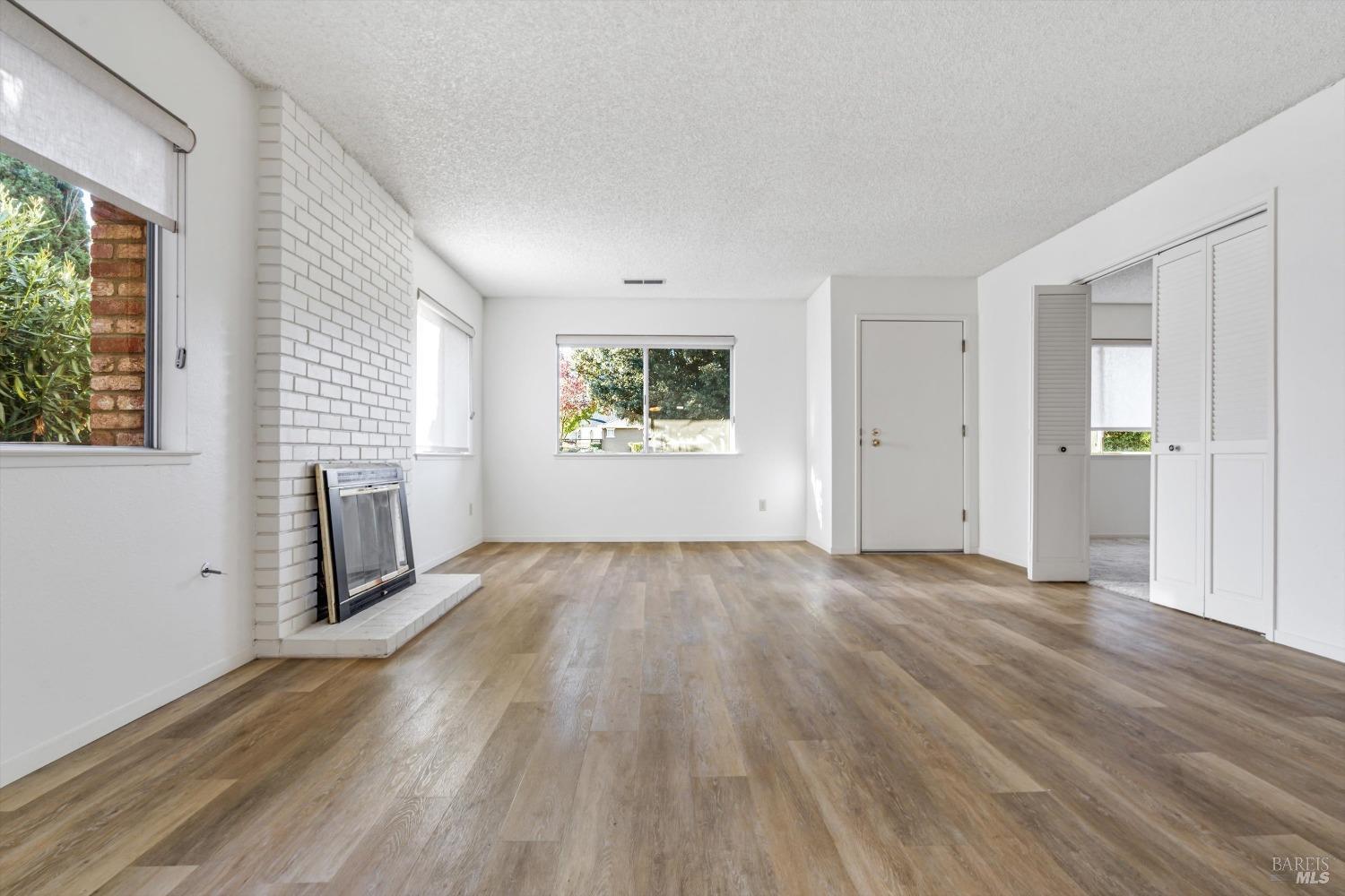 237 Mountain Vista Ln