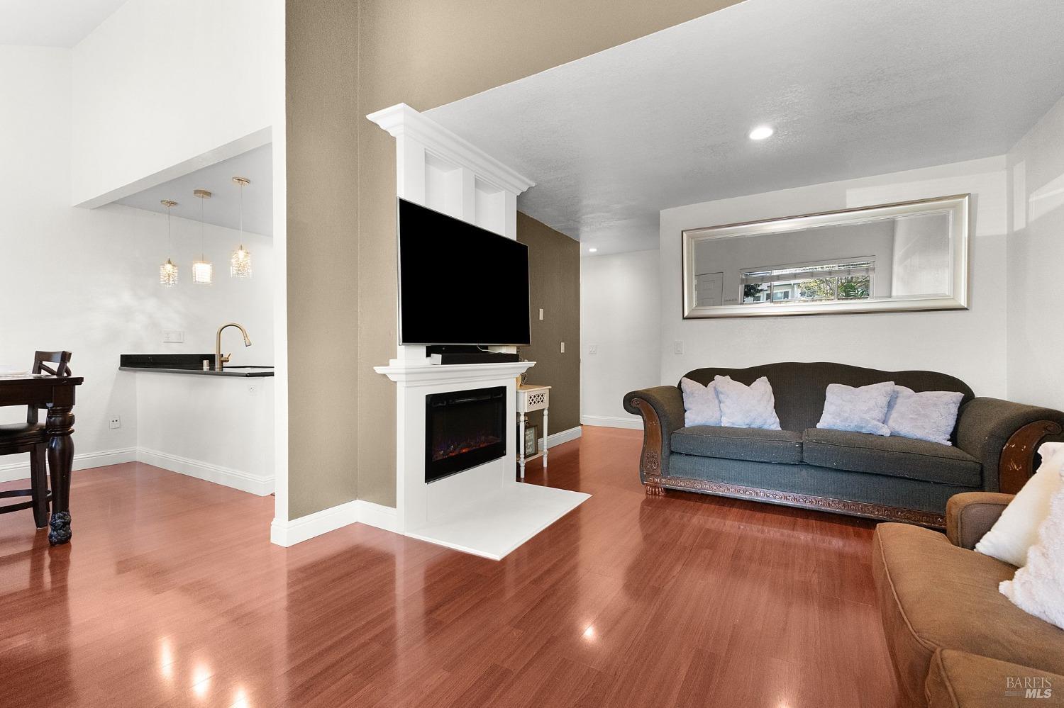 1066 Civic Center Dr