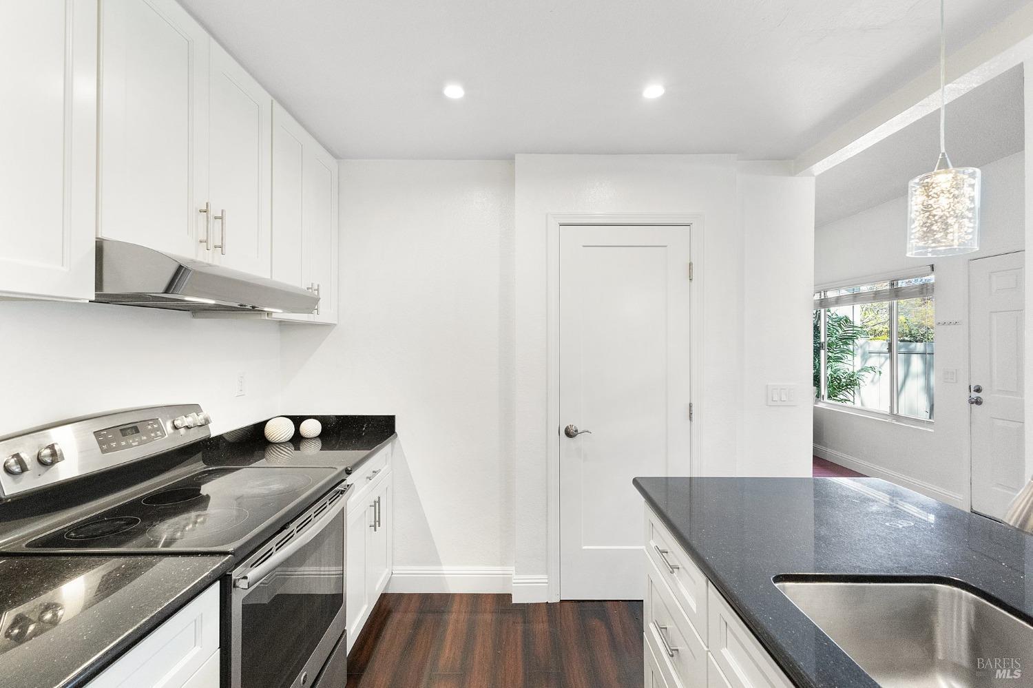 1066 Civic Center Dr