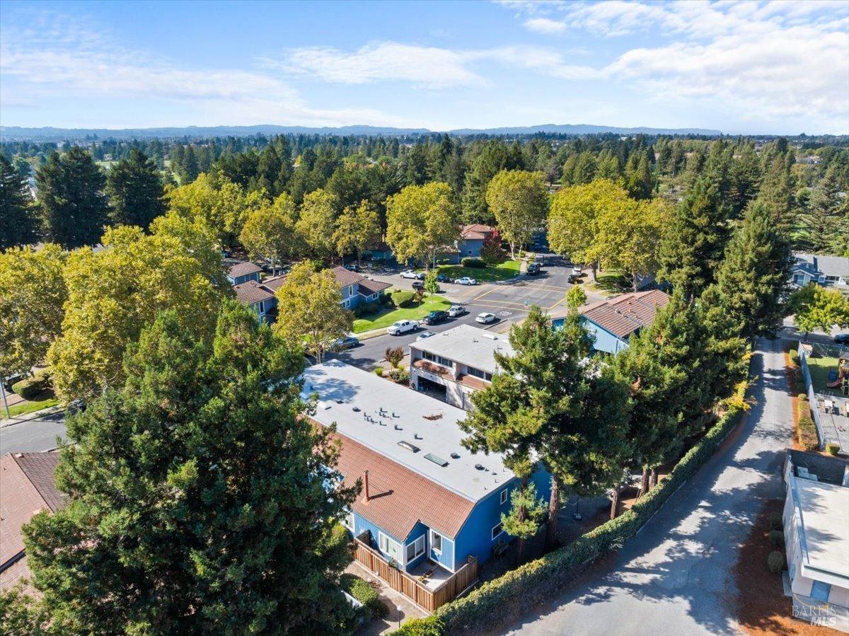 5014 Country Club Dr