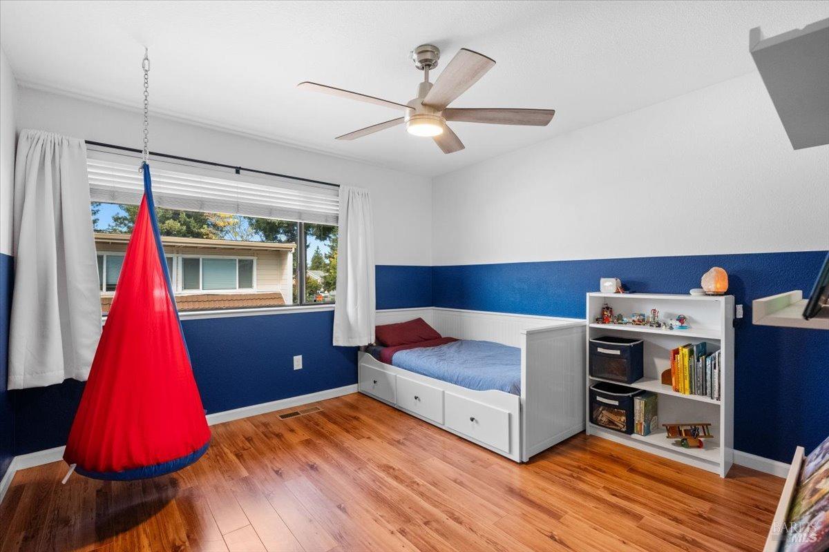 5014 Country Club Dr