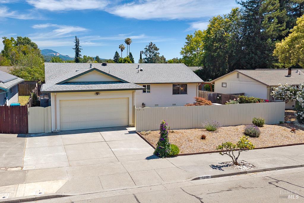 5012 Parkhurst Dr
