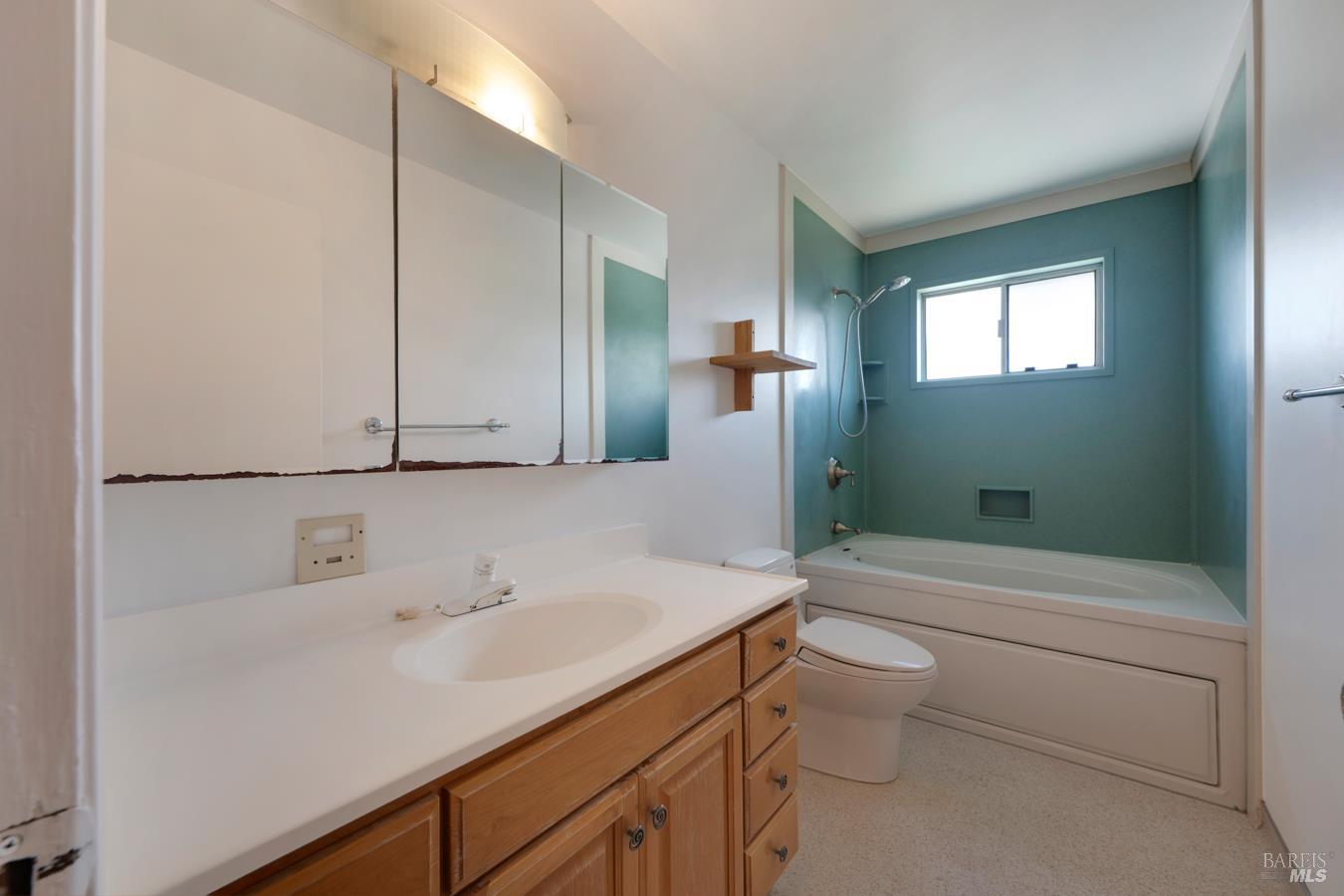 1008 Santa Clara Lane