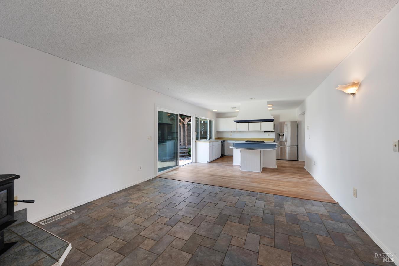 1008 Santa Clara Lane