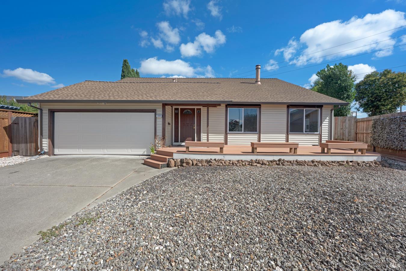 1008 Santa Clara Lane