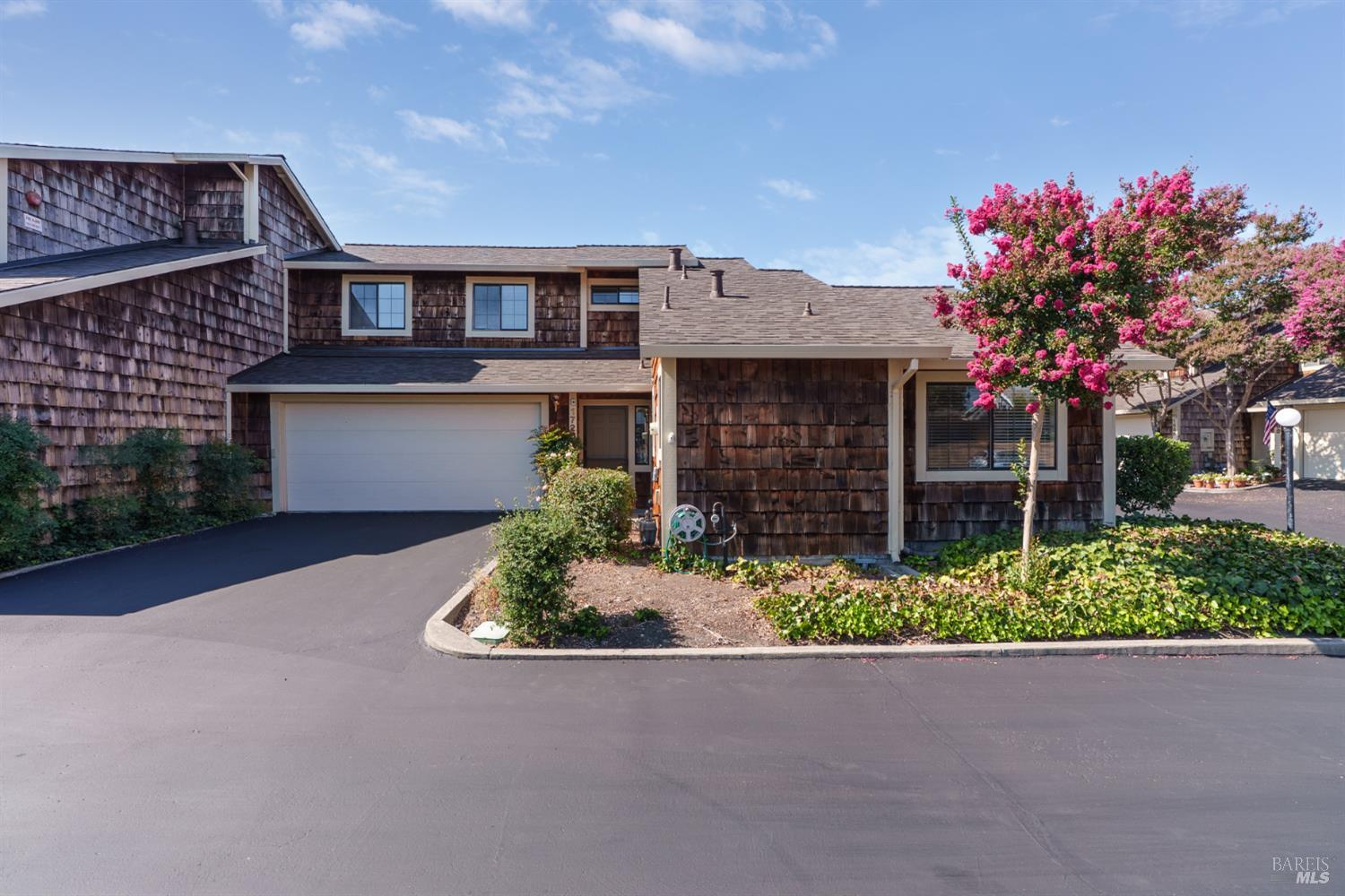 1725 Drake Court