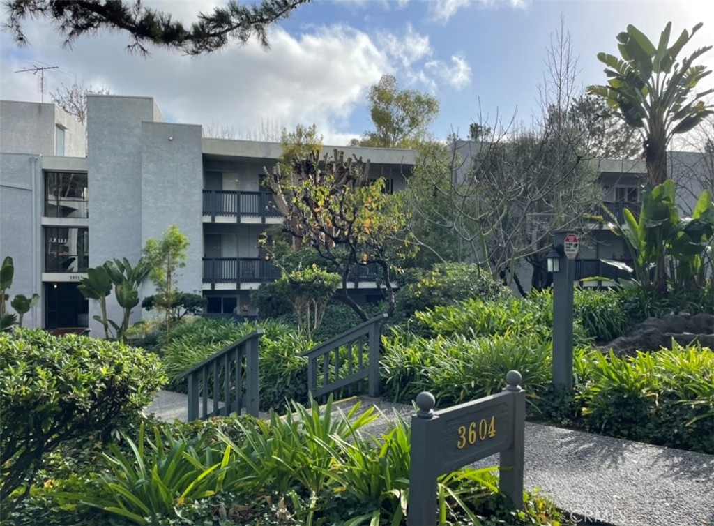 3604 W Estates Lane 201