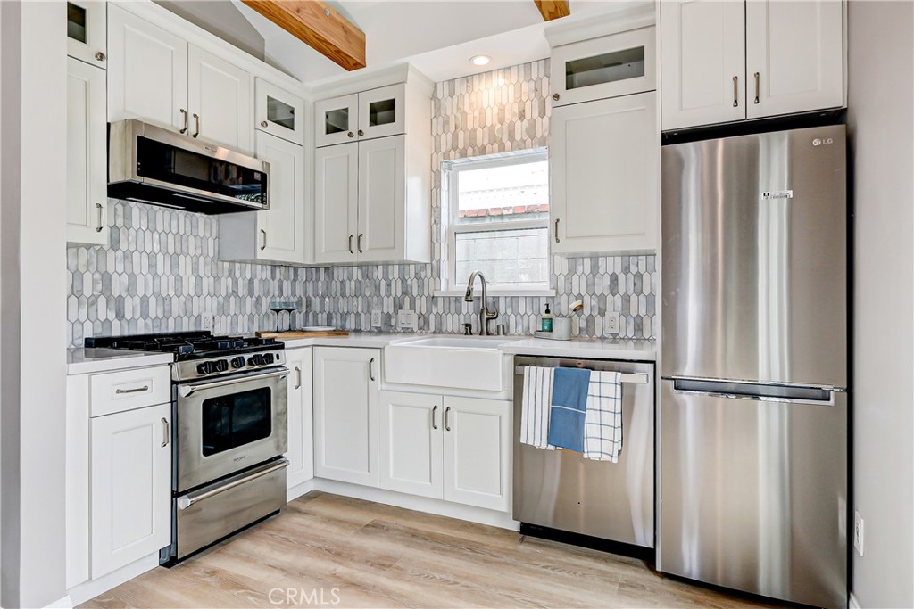 1228 Hickory