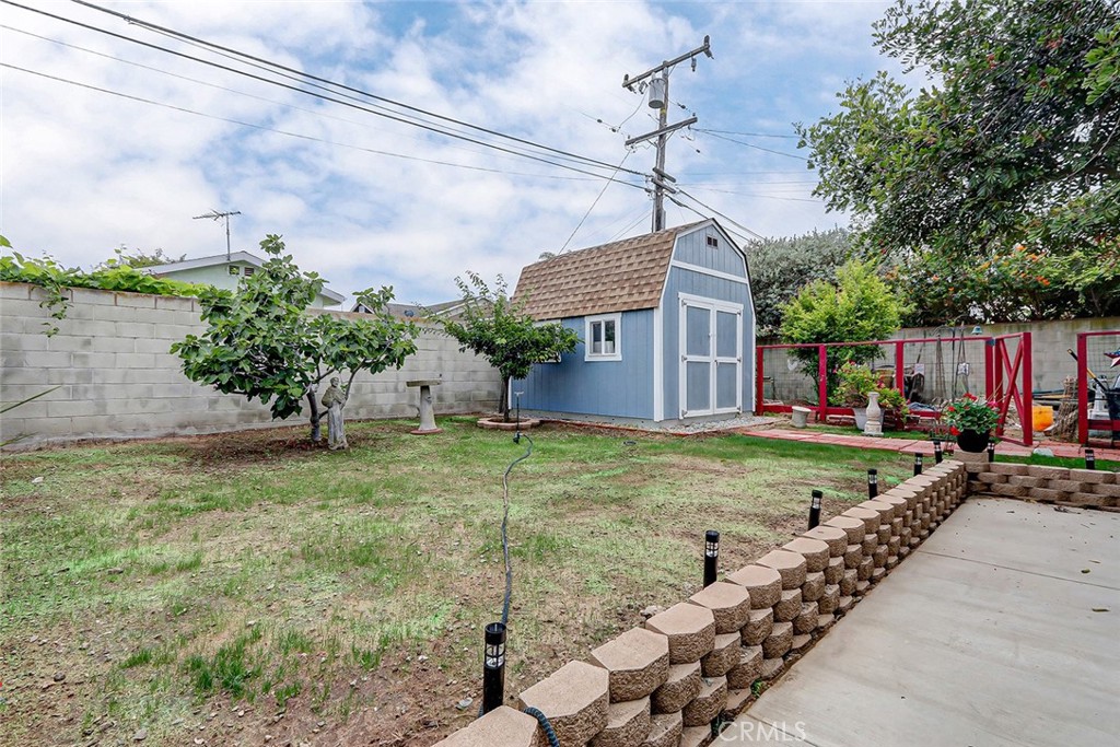 1228 Hickory