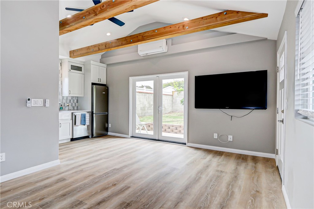 1228 Hickory
