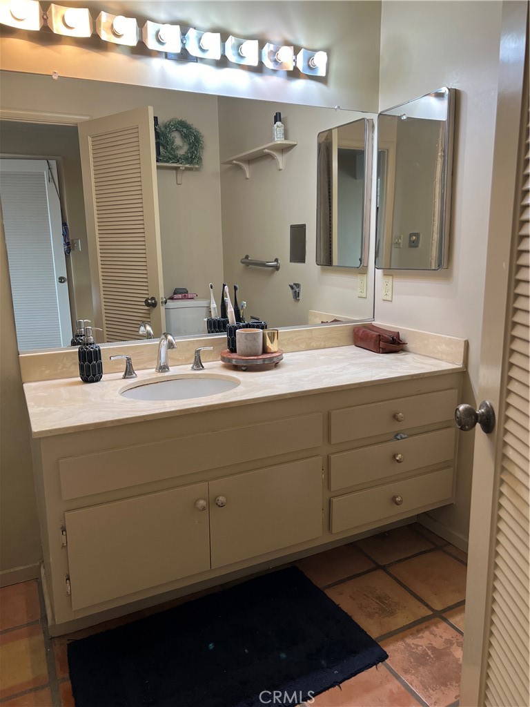 3927 Paseo de las Tortugas