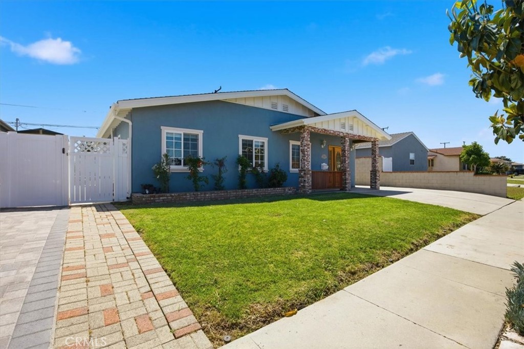 2118 W 177th
