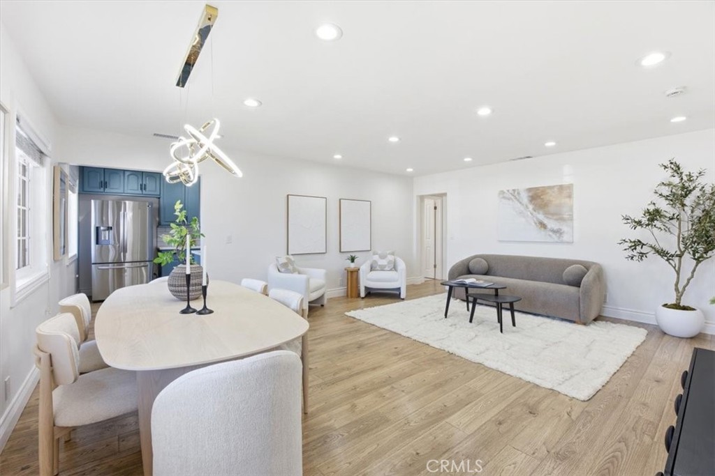 2118 W 177th