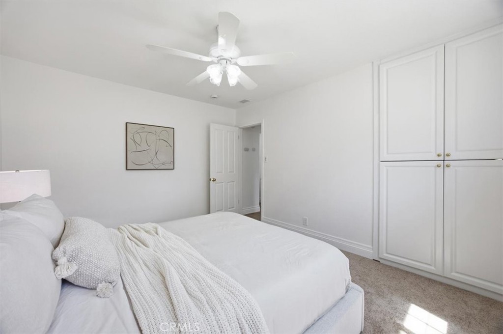 2118 W 177th
