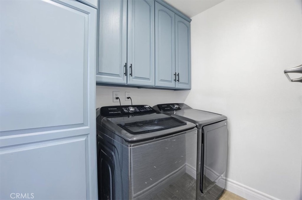 2118 W 177th