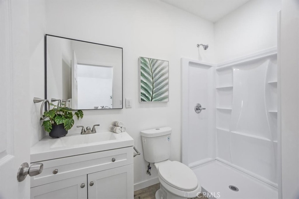 2118 W 177th
