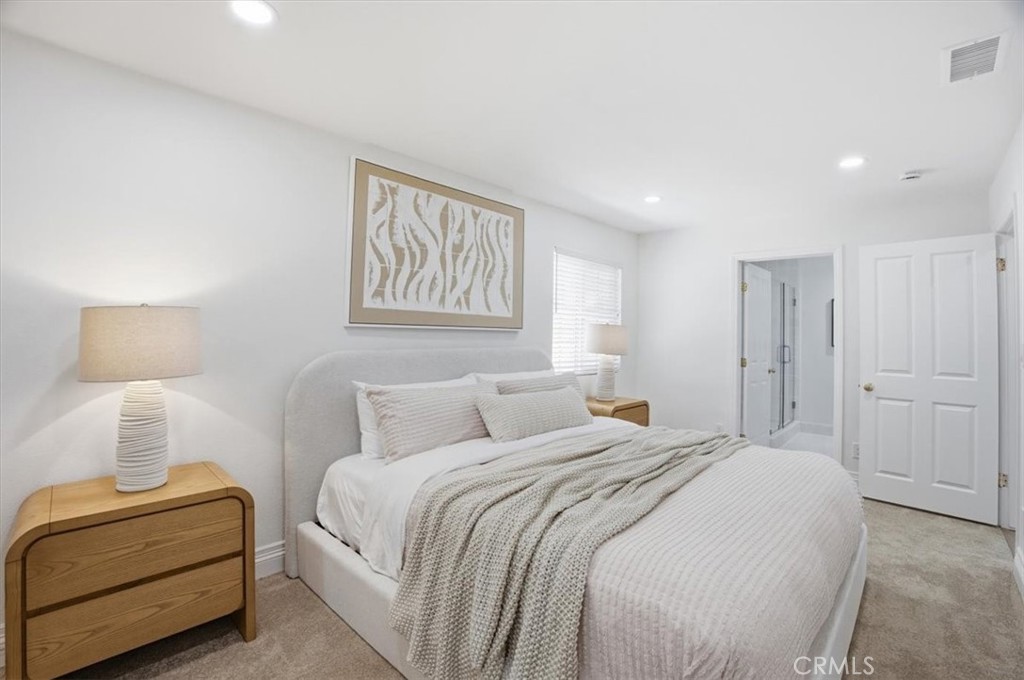 2118 W 177th