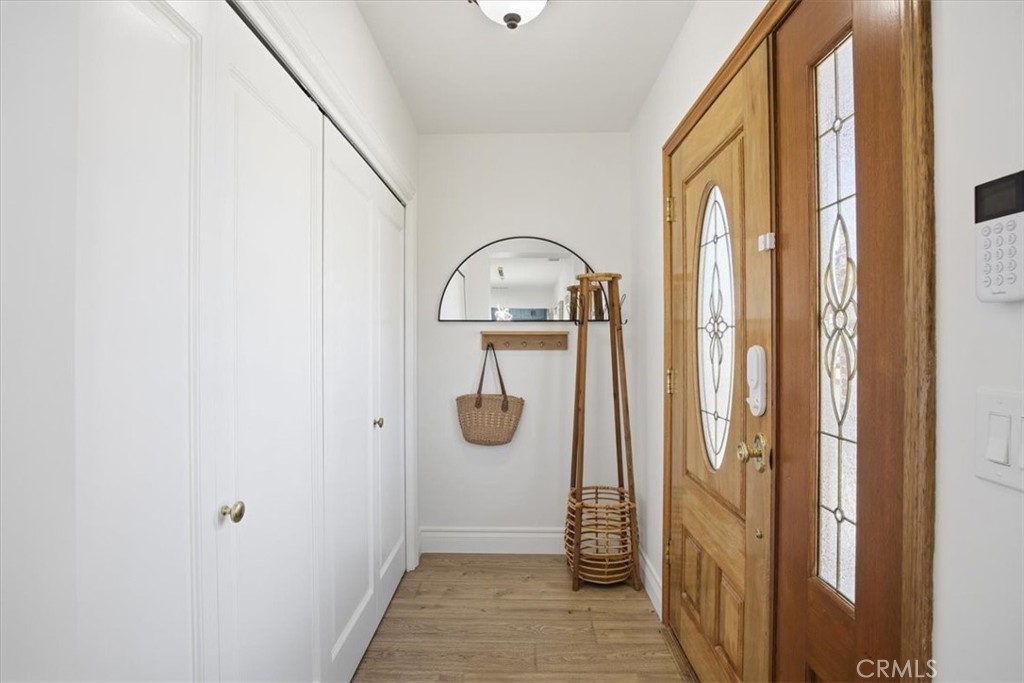 2118 W 177th