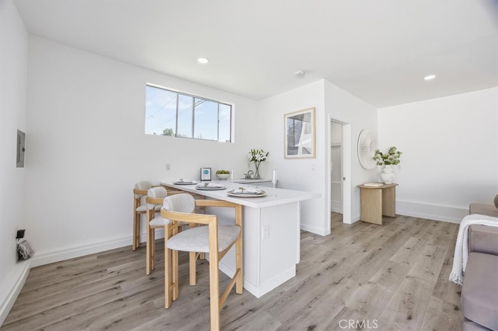 2118 W 177th