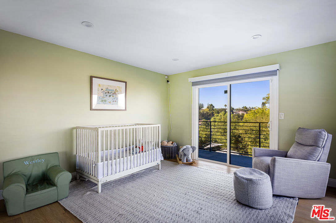 3589 Multiview Dr