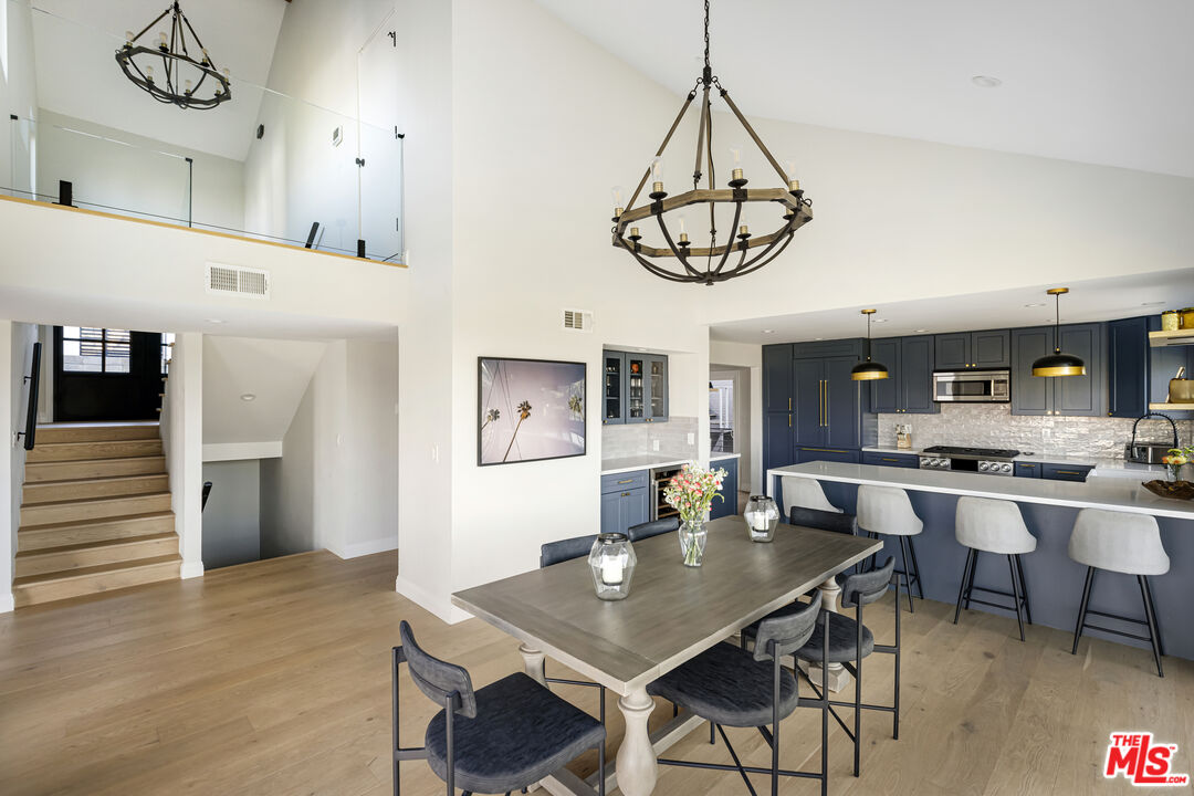 3589 Multiview Dr