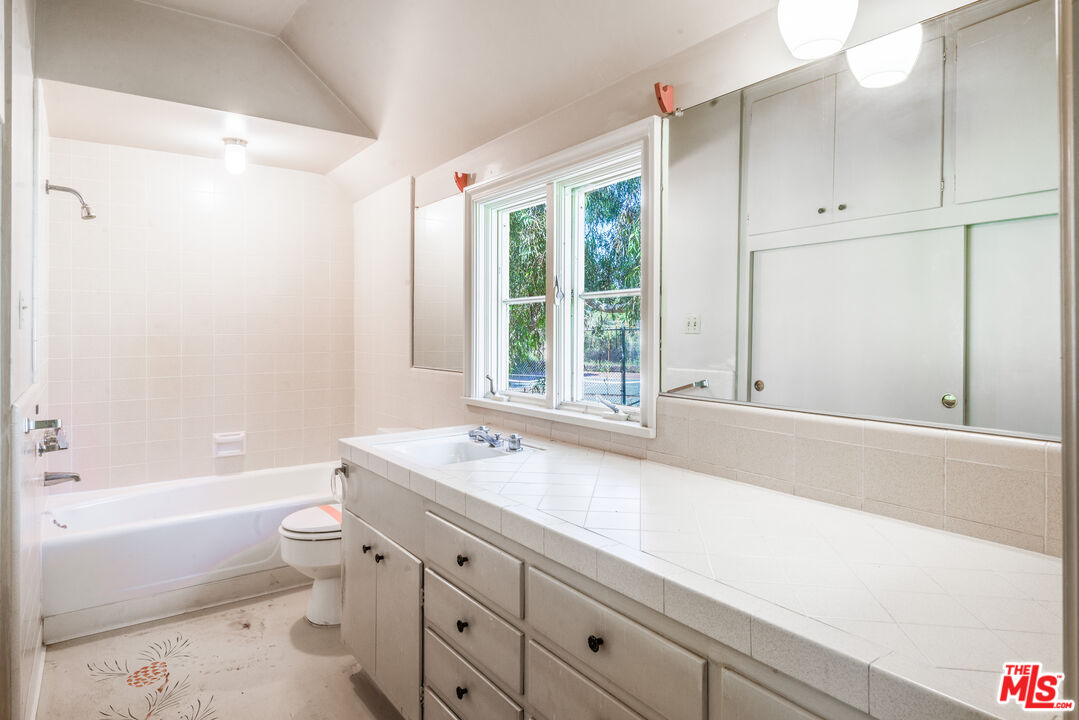 2109 Rosita Pl