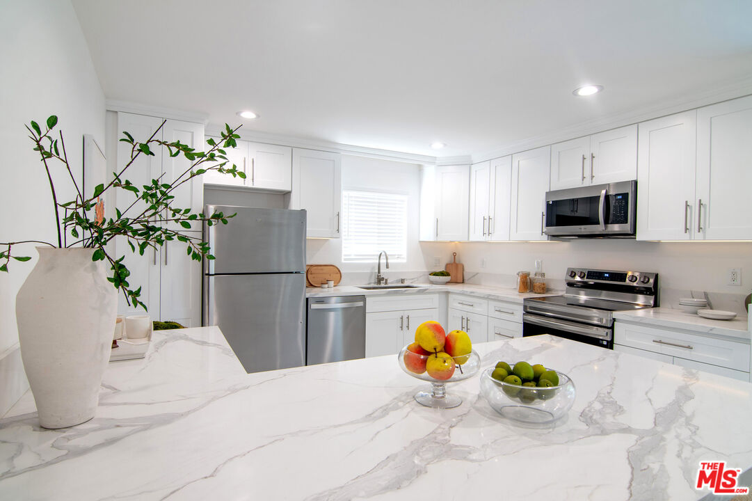 843 4th St Unit: 103