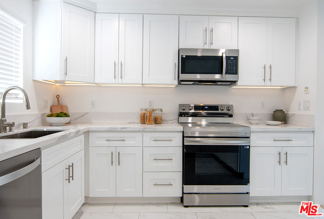 843 4th St Unit: 103