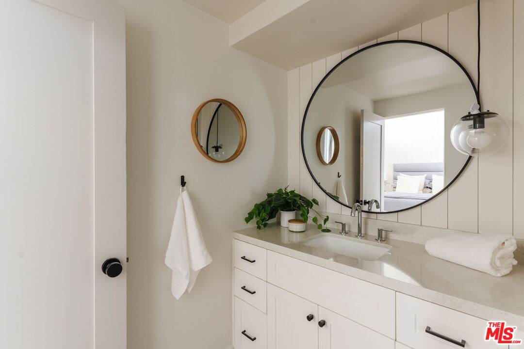 13210 Fiji Way Unit: M