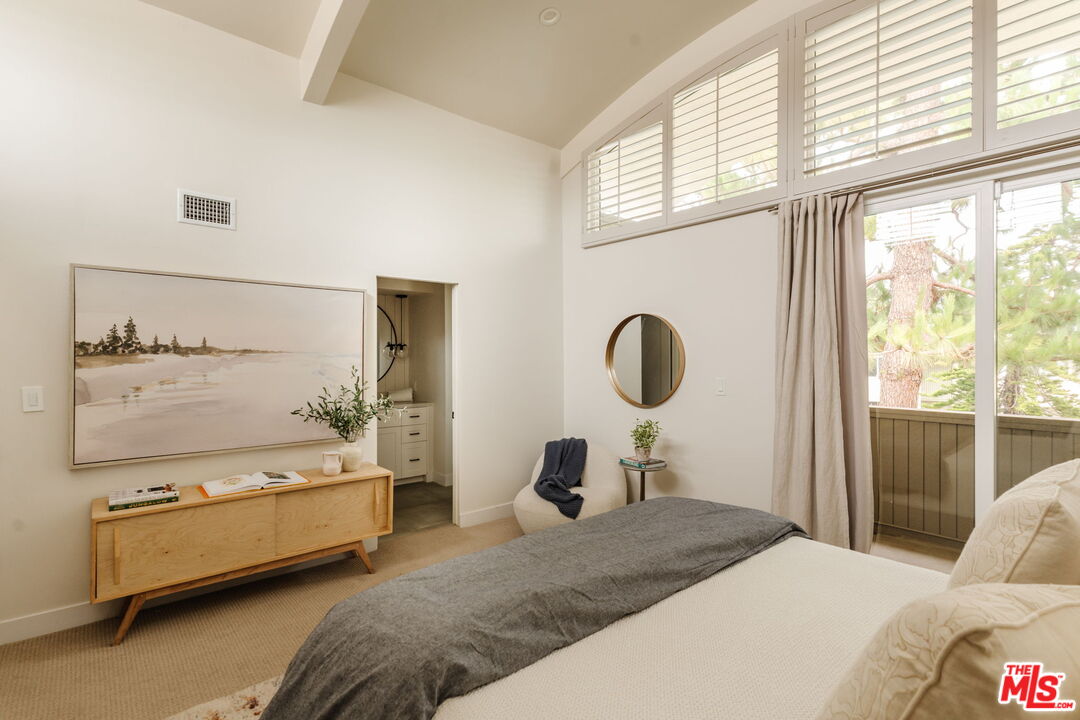 13210 Fiji Way Unit: M